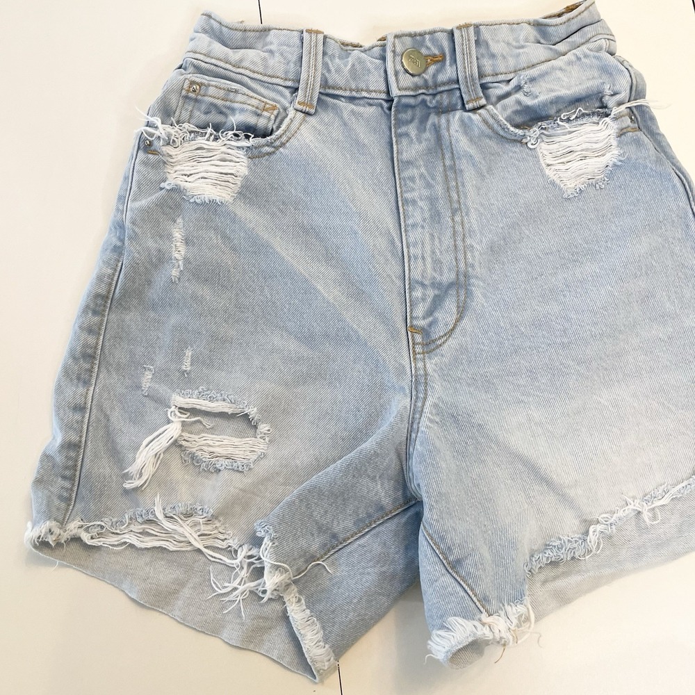 ZARA High Waist Denim Mom Shorts Light Blue Cotton Size 0 Vintage Vibes Distress - Picture 3 of 6